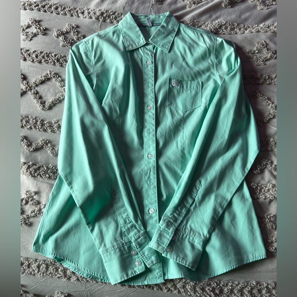 Cinch button down